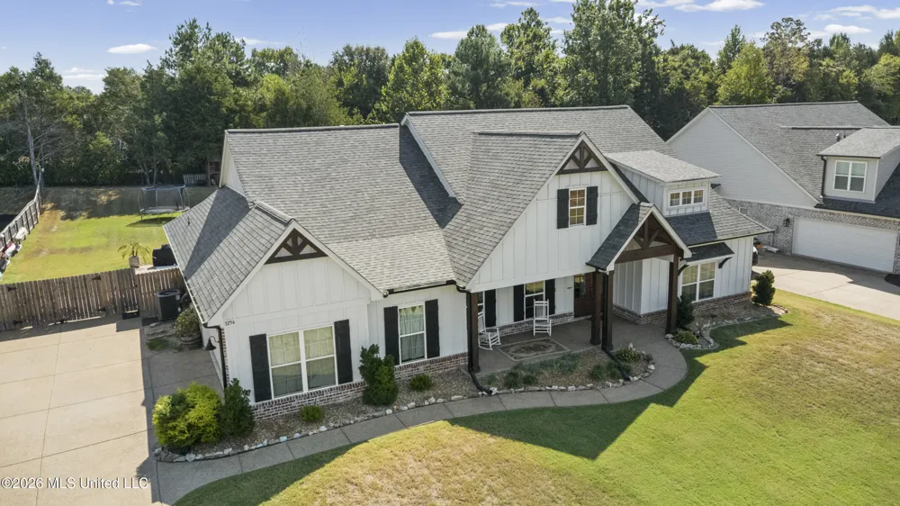 3256 Grayson Creek Drive Southaven, MS 38672