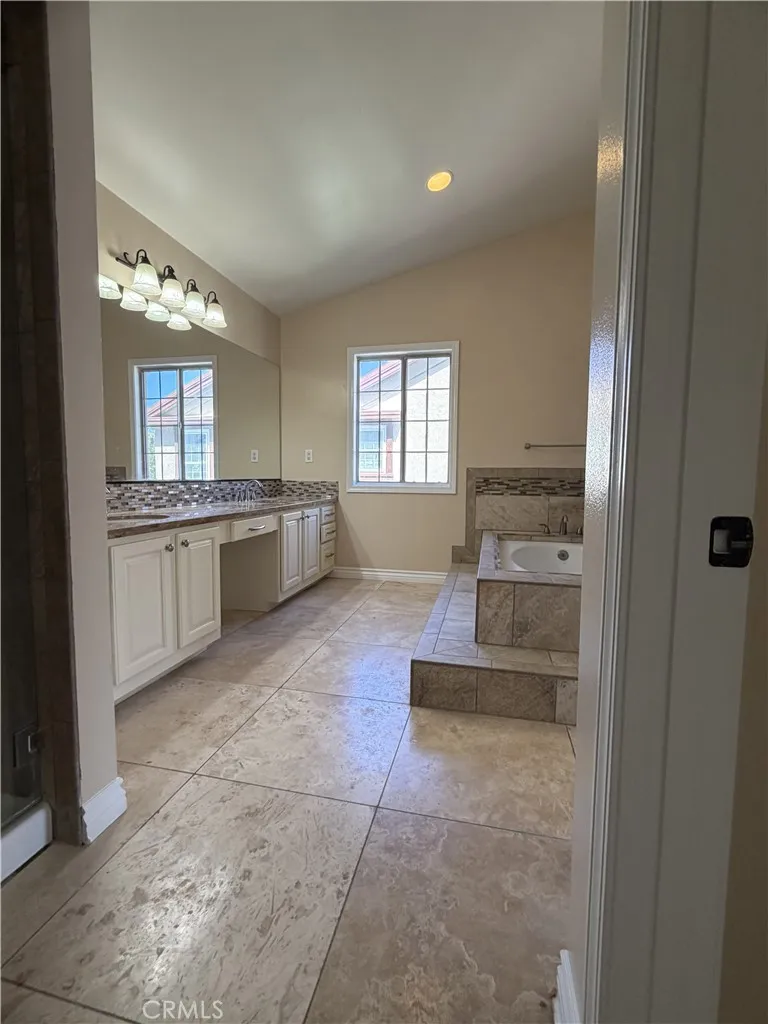 40320 Via Sonoro Murrieta, CA 92562