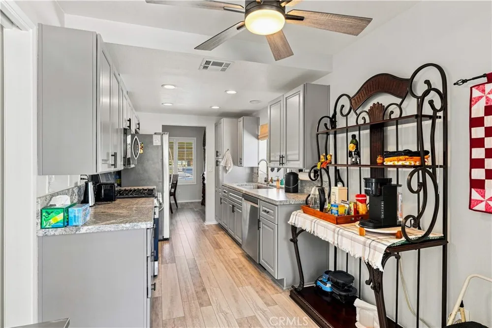 720 Via Casitas Hemet, CA 92545