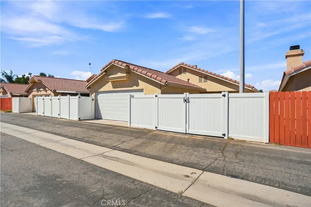 720 Via Casitas Hemet, CA 92545