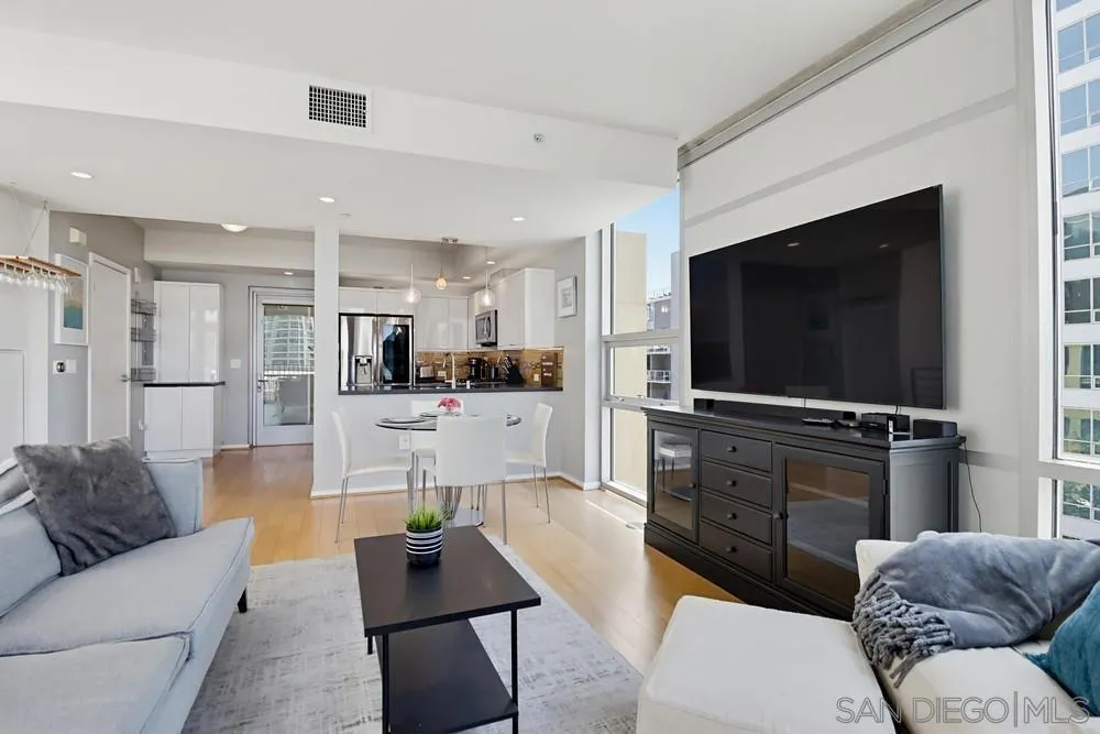 321 10Th Ave #512 San Diego, CA 92101