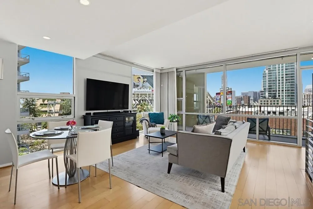 321 10Th Ave #512 San Diego, CA 92101