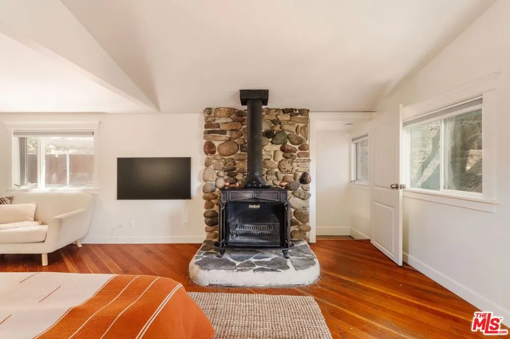 20939 Hillside Drive Topanga, CA 90290