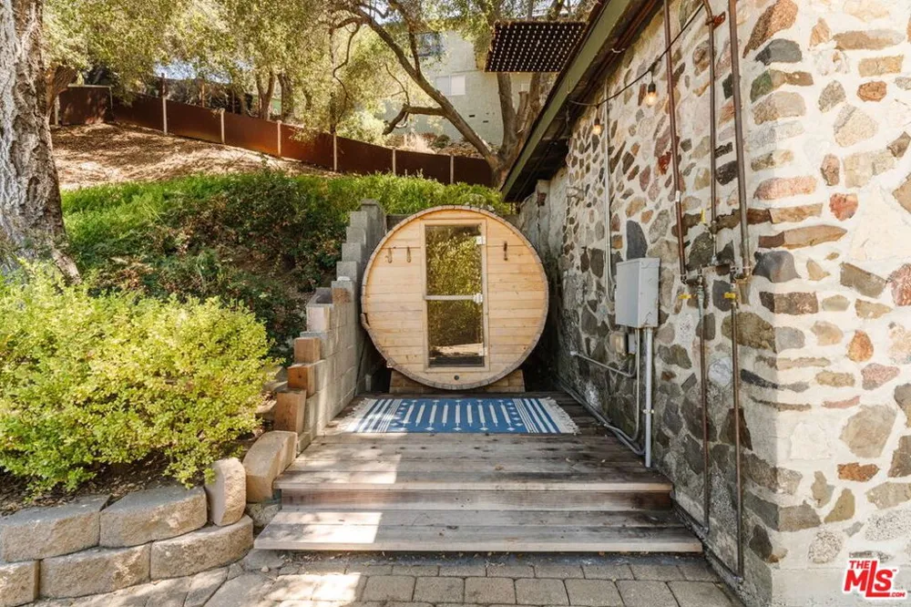 20939 Hillside Drive Topanga, CA 90290