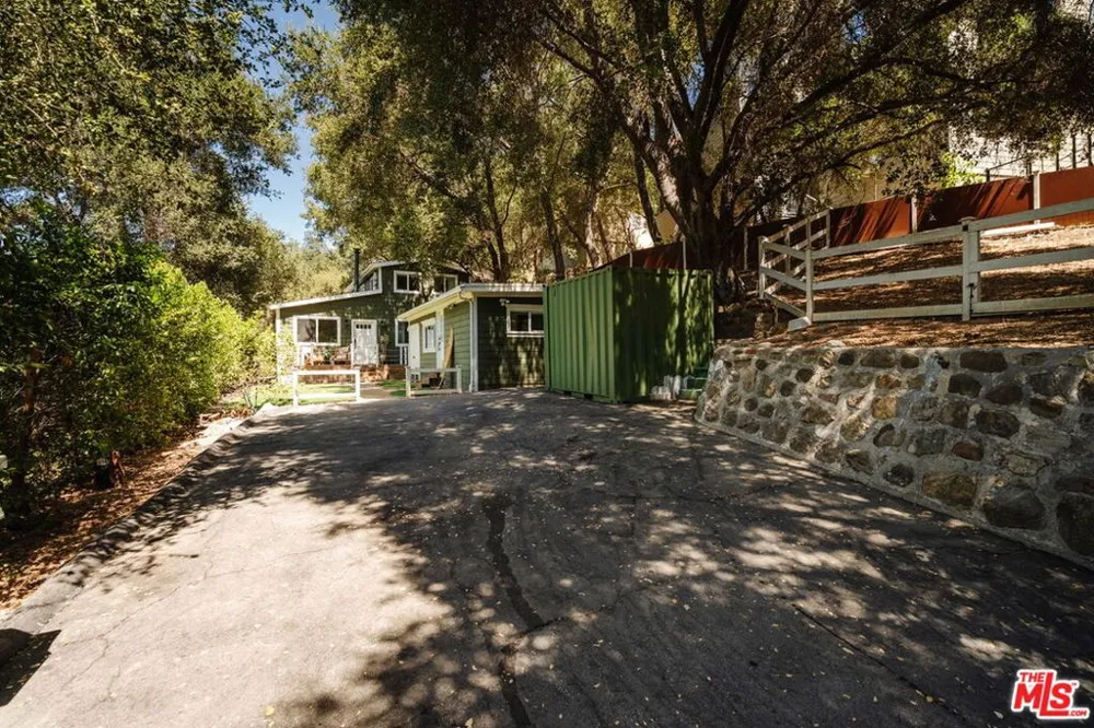 20939 Hillside Drive Topanga, CA 90290
