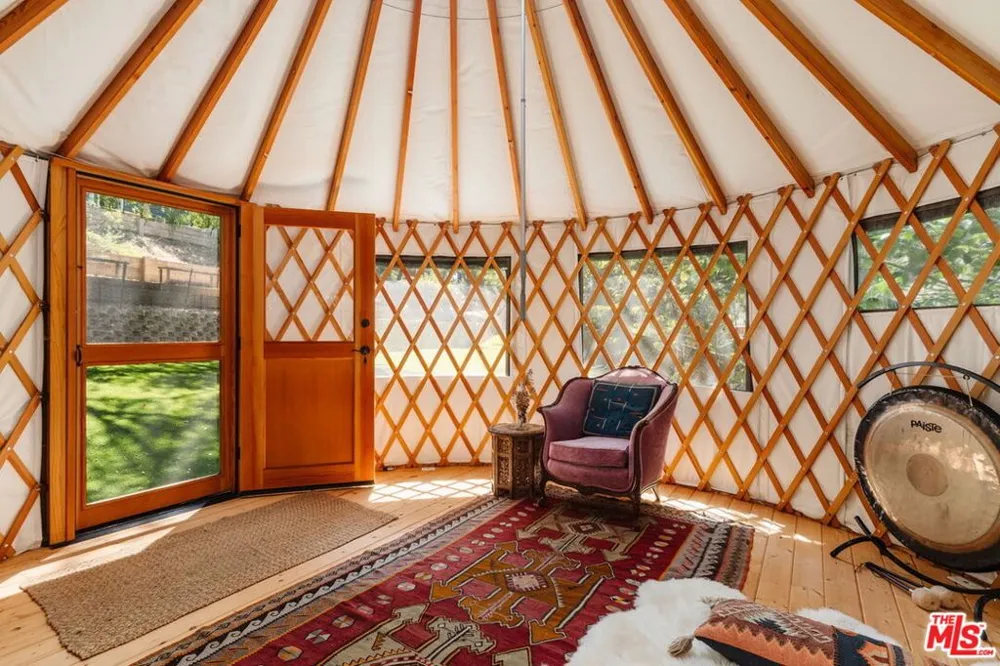20939 Hillside Drive Topanga, CA 90290