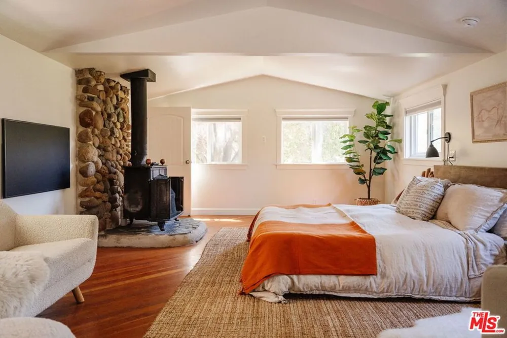 20939 Hillside Drive Topanga, CA 90290