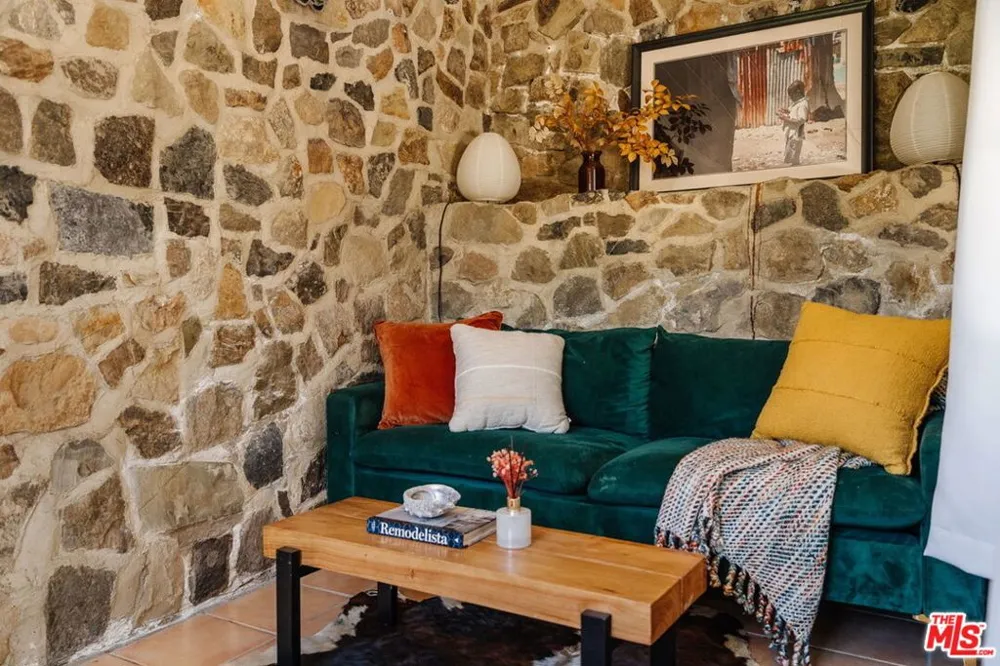 20939 Hillside Drive Topanga, CA 90290