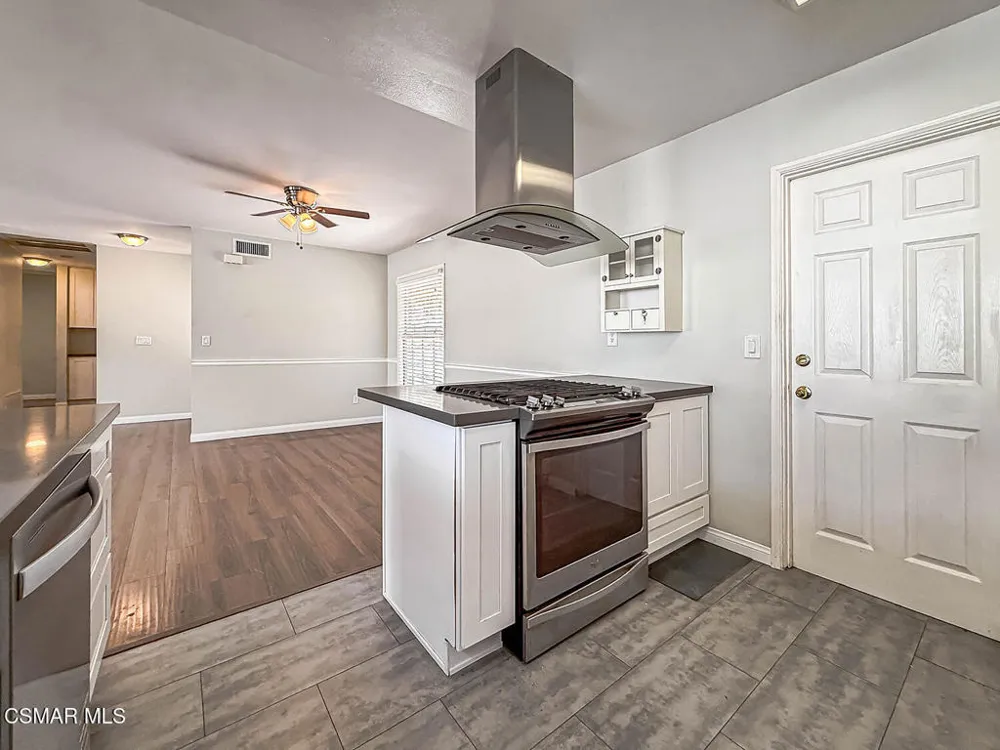 22671 Barcotta Drive Saugus, CA 91350