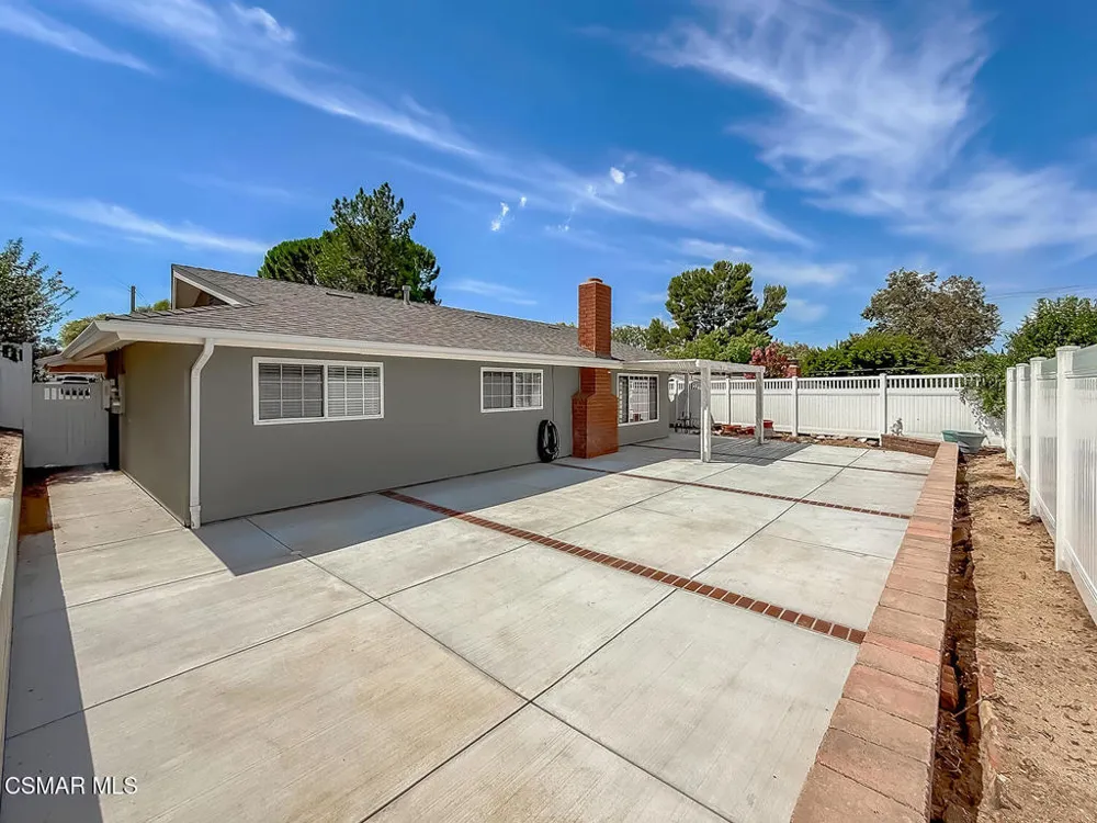 22671 Barcotta Drive Saugus, CA 91350