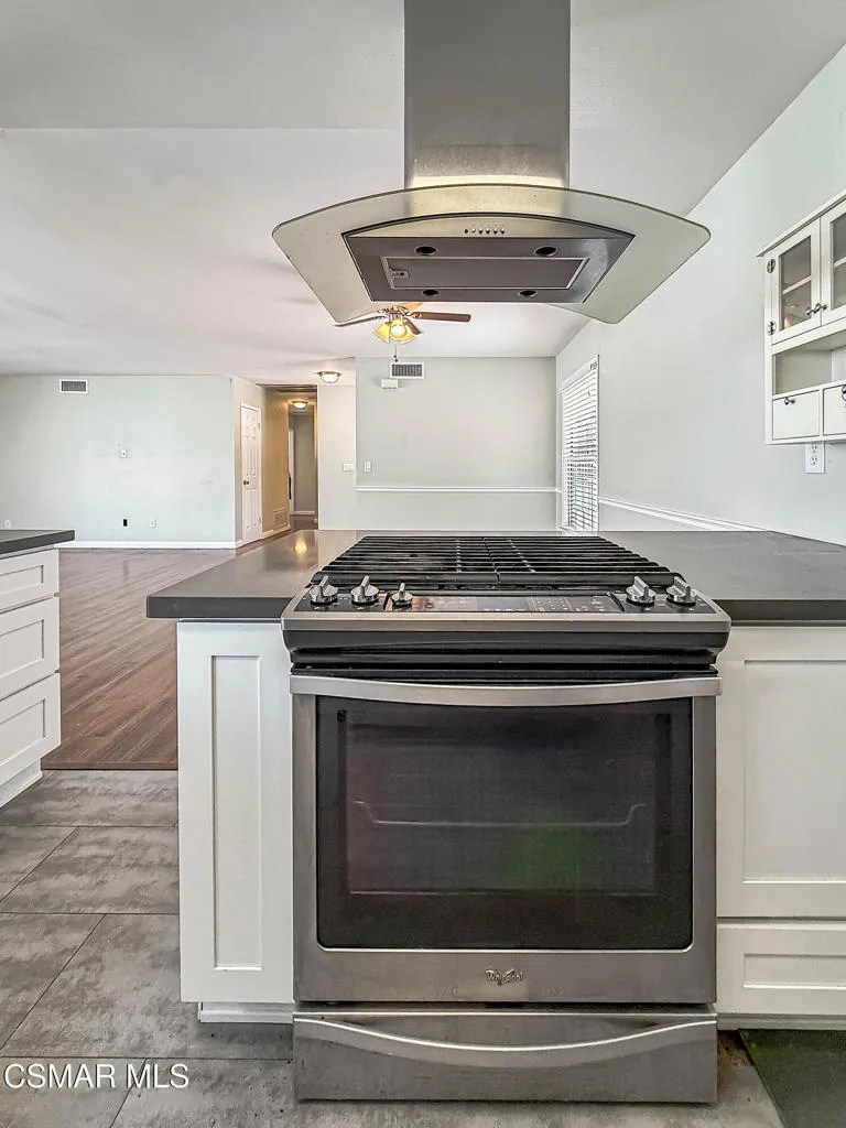 22671 Barcotta Drive Saugus, CA 91350