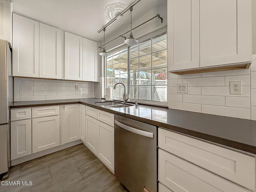 22671 Barcotta Drive Saugus, CA 91350