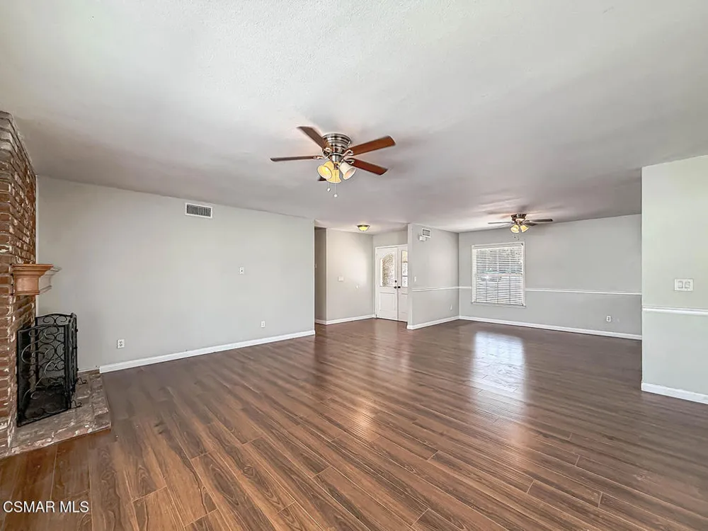 22671 Barcotta Drive Saugus, CA 91350