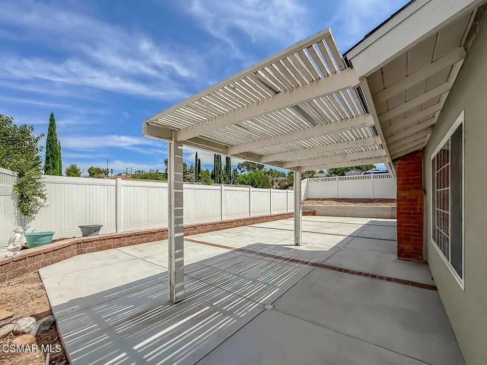22671 Barcotta Drive Saugus, CA 91350
