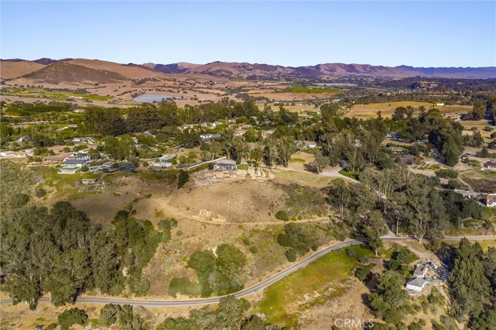 4 Castle Bluff Road Arroyo Grande, CA 93420