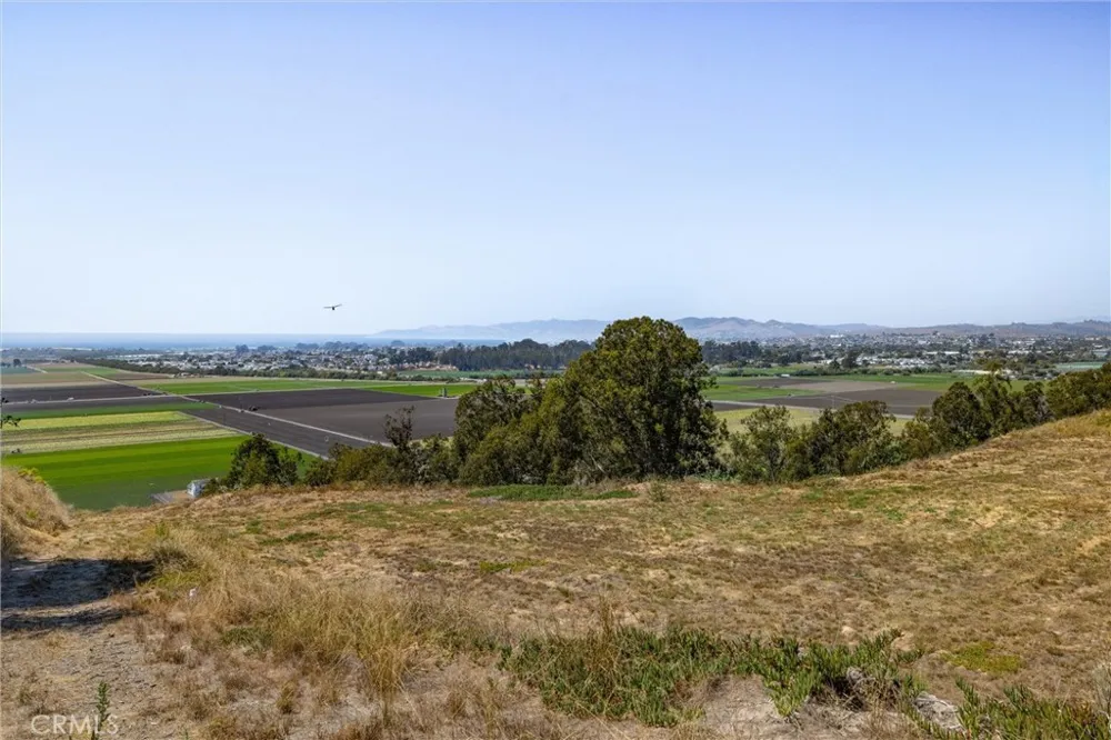 4 Castle Bluff Road Arroyo Grande, CA 93420