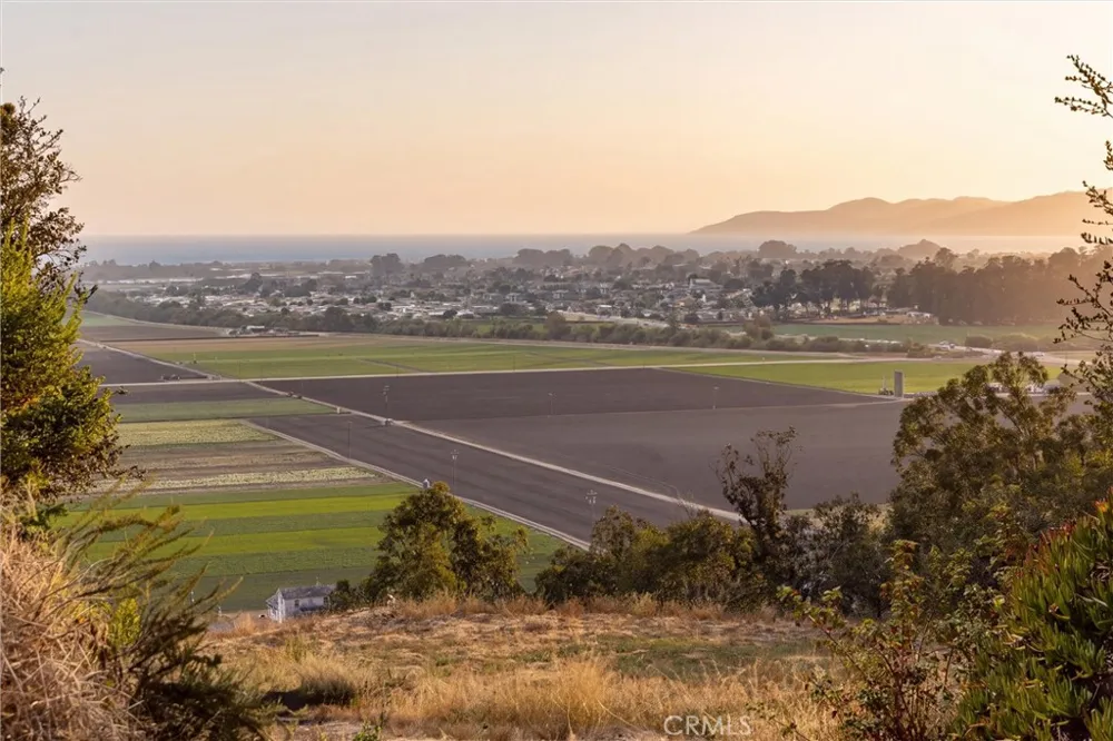 4 Castle Bluff Road Arroyo Grande, CA 93420