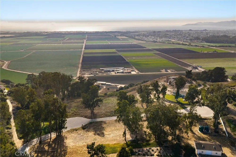 4 Castle Bluff Road Arroyo Grande, CA 93420