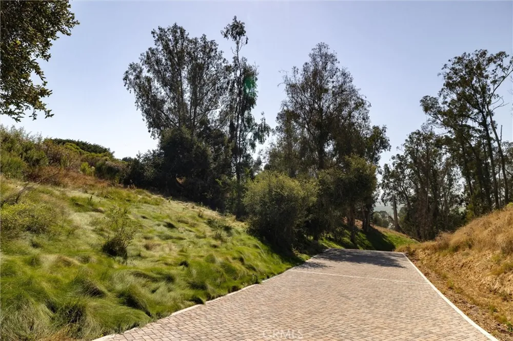 4 Castle Bluff Road Arroyo Grande, CA 93420