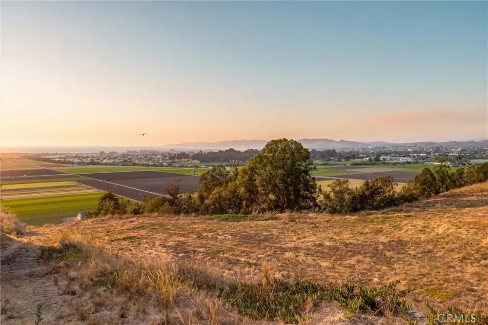 4 Castle Bluff Road Arroyo Grande, CA 93420