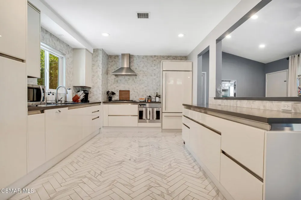 1160 Alamos Drive Thousand Oaks, CA 91362