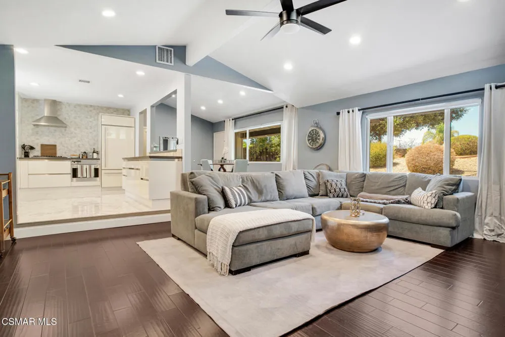 1160 Alamos Drive Thousand Oaks, CA 91362
