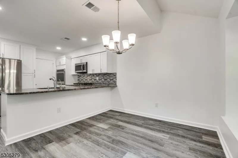 130 Winchester Way Franklin, NJ 08873
