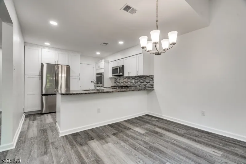130 Winchester Way Franklin, NJ 08873