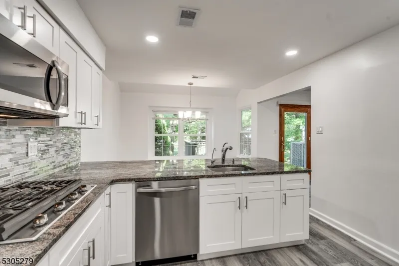 130 Winchester Way Franklin, NJ 08873
