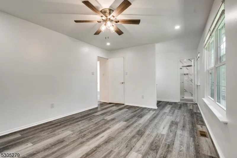 130 Winchester Way Franklin, NJ 08873