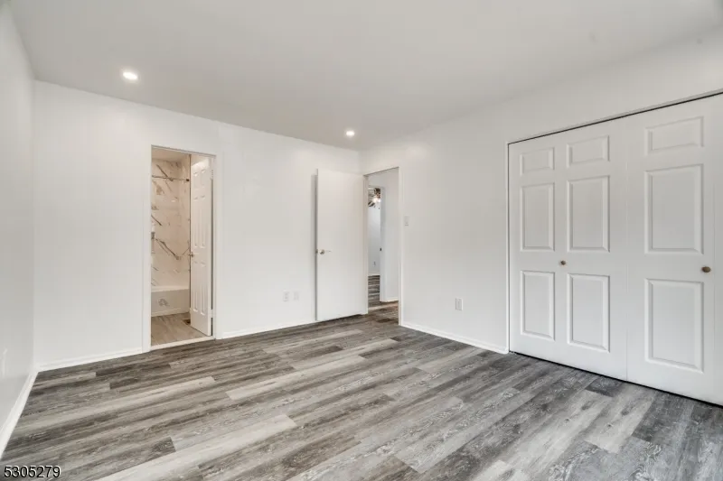 130 Winchester Way Franklin, NJ 08873