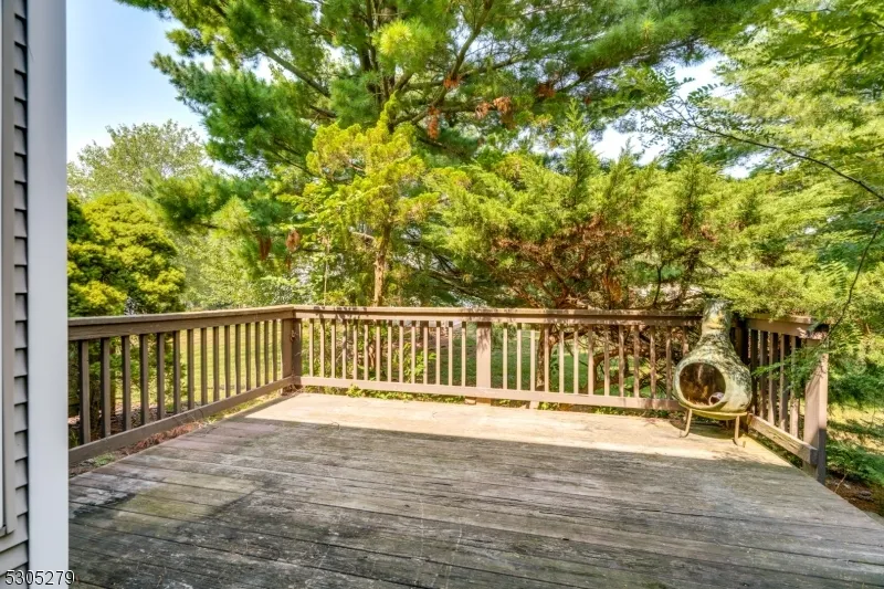 130 Winchester Way Franklin, NJ 08873