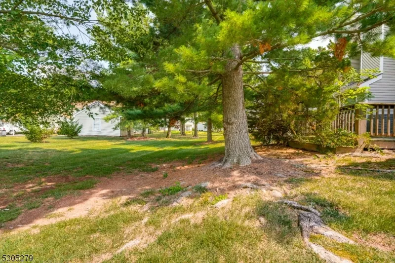 130 Winchester Way Franklin, NJ 08873