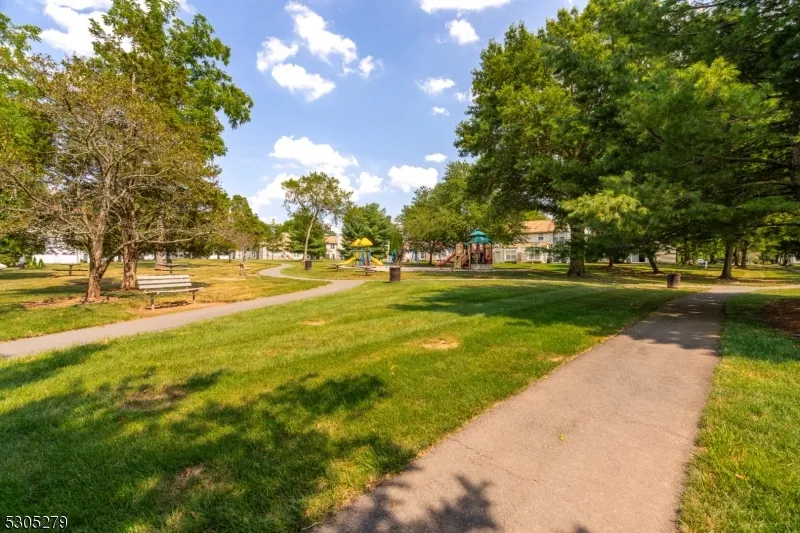 130 Winchester Way Franklin, NJ 08873