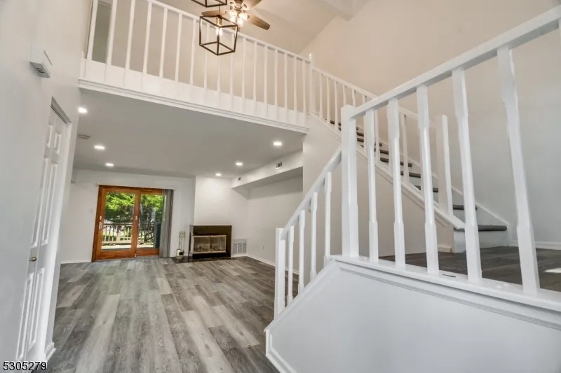 130 Winchester Way Franklin, NJ 08873