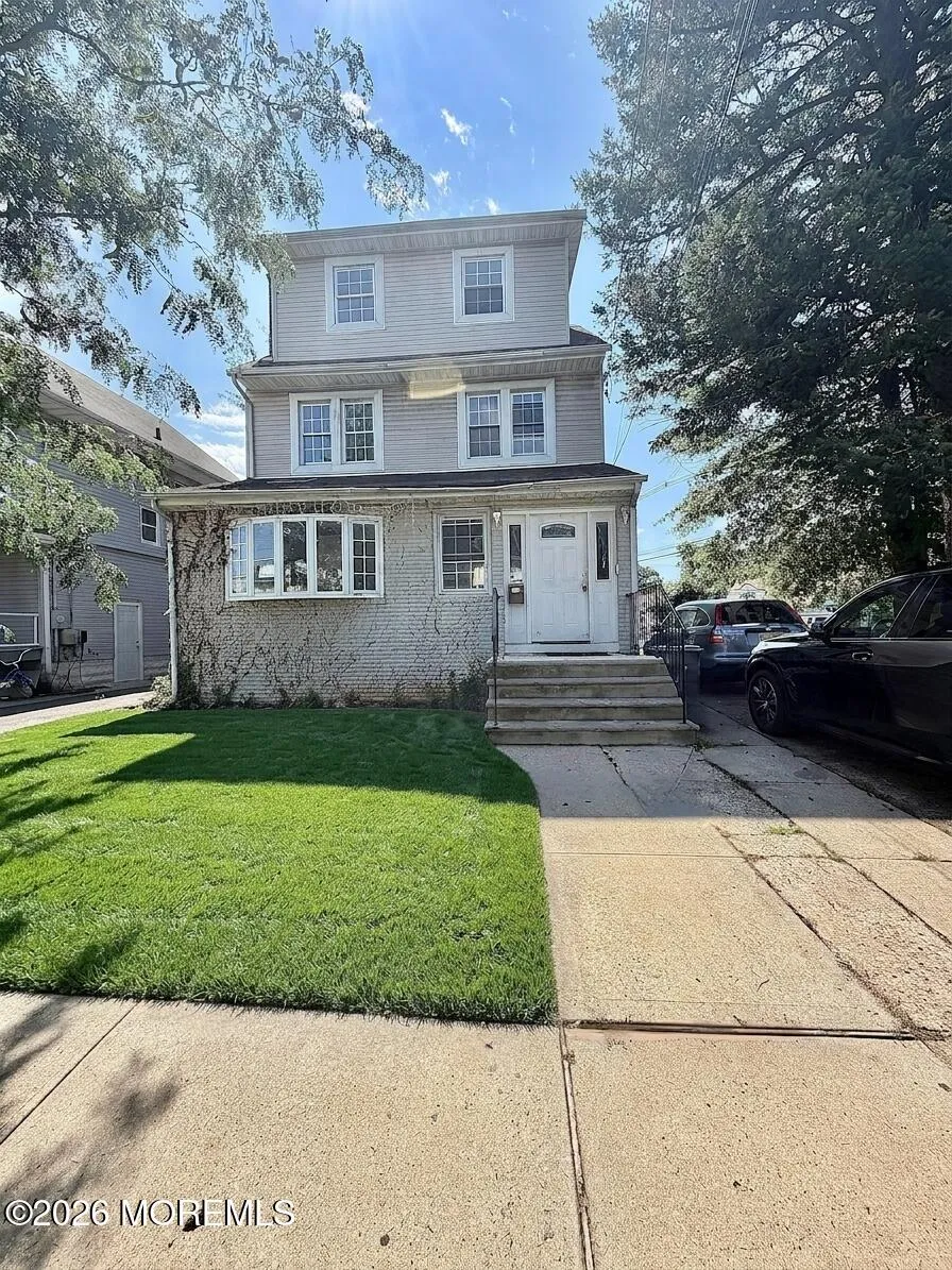 4042 Raymond Terrace Elizabeth, NJ 07208