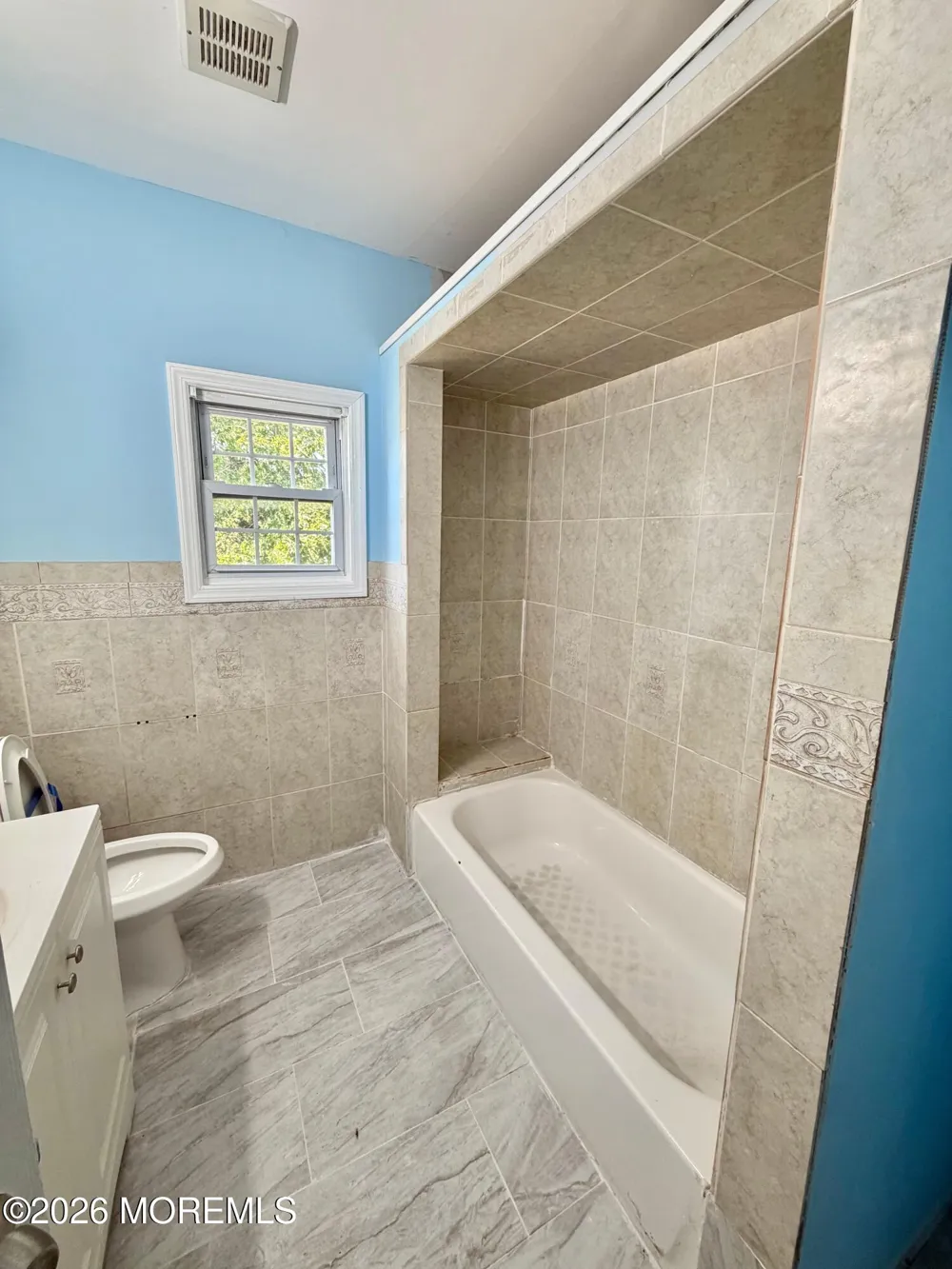 4042 Raymond Terrace Elizabeth, NJ 07208