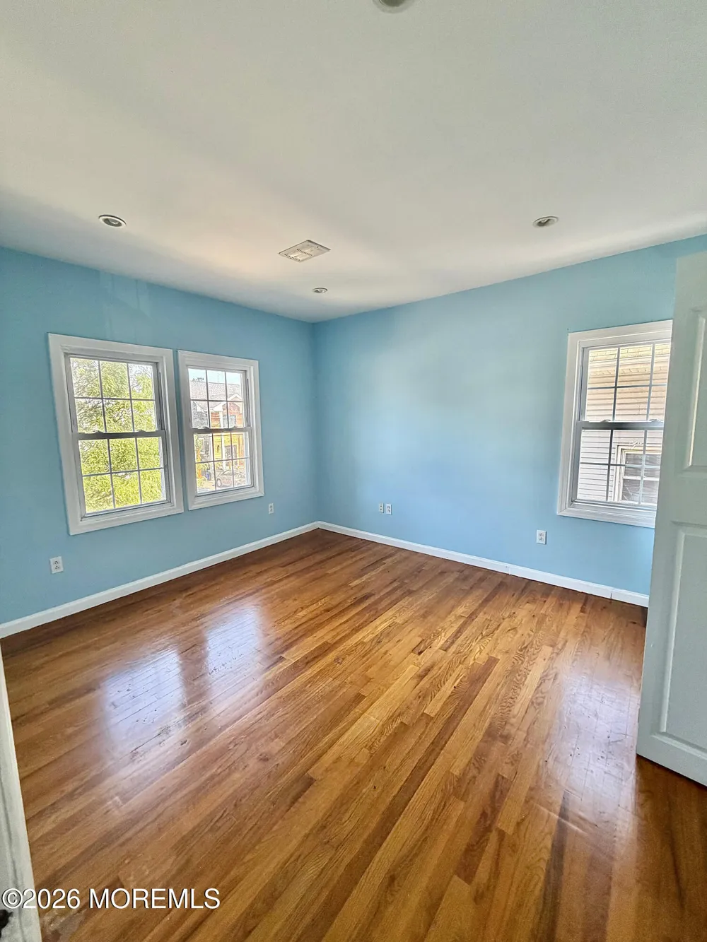 4042 Raymond Terrace Elizabeth, NJ 07208