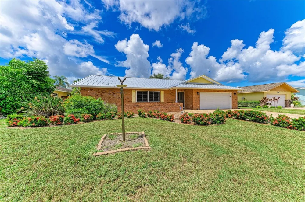 212 68TH STREET NW Bradenton, FL 34209