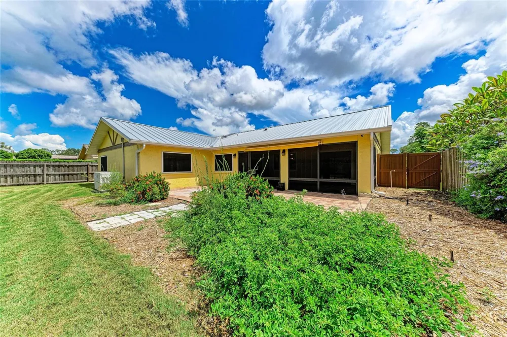 212 68TH STREET NW Bradenton, FL 34209