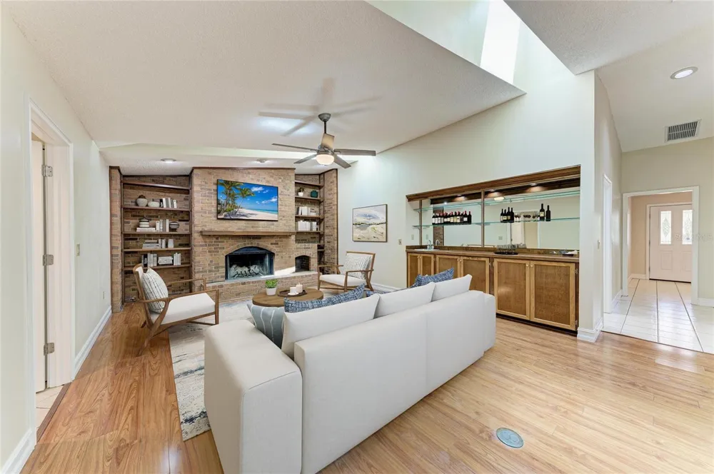 212 68TH STREET NW Bradenton, FL 34209