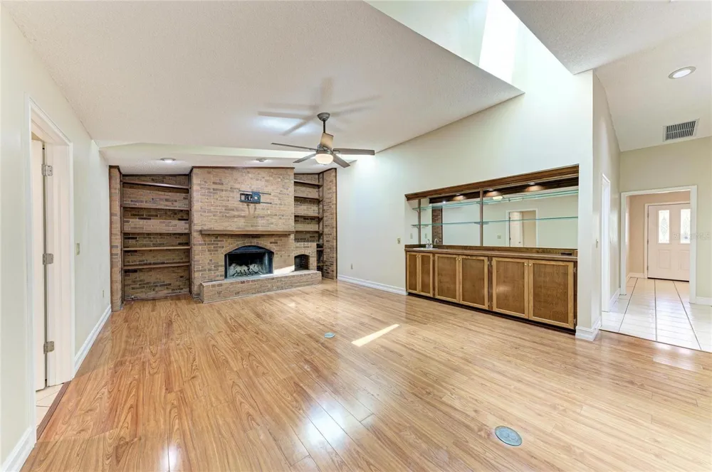 212 68TH STREET NW Bradenton, FL 34209