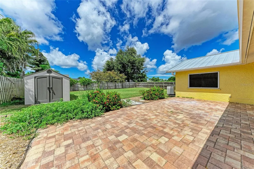 212 68TH STREET NW Bradenton, FL 34209