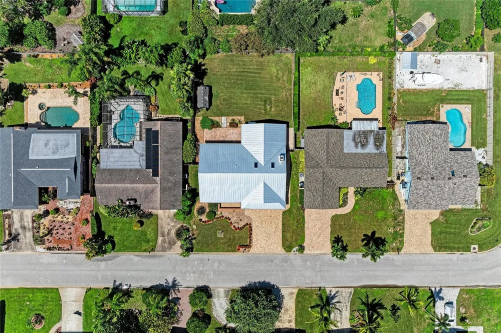 212 68TH STREET NW Bradenton, FL 34209