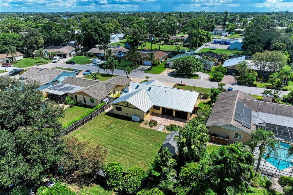 212 68TH STREET NW Bradenton, FL 34209