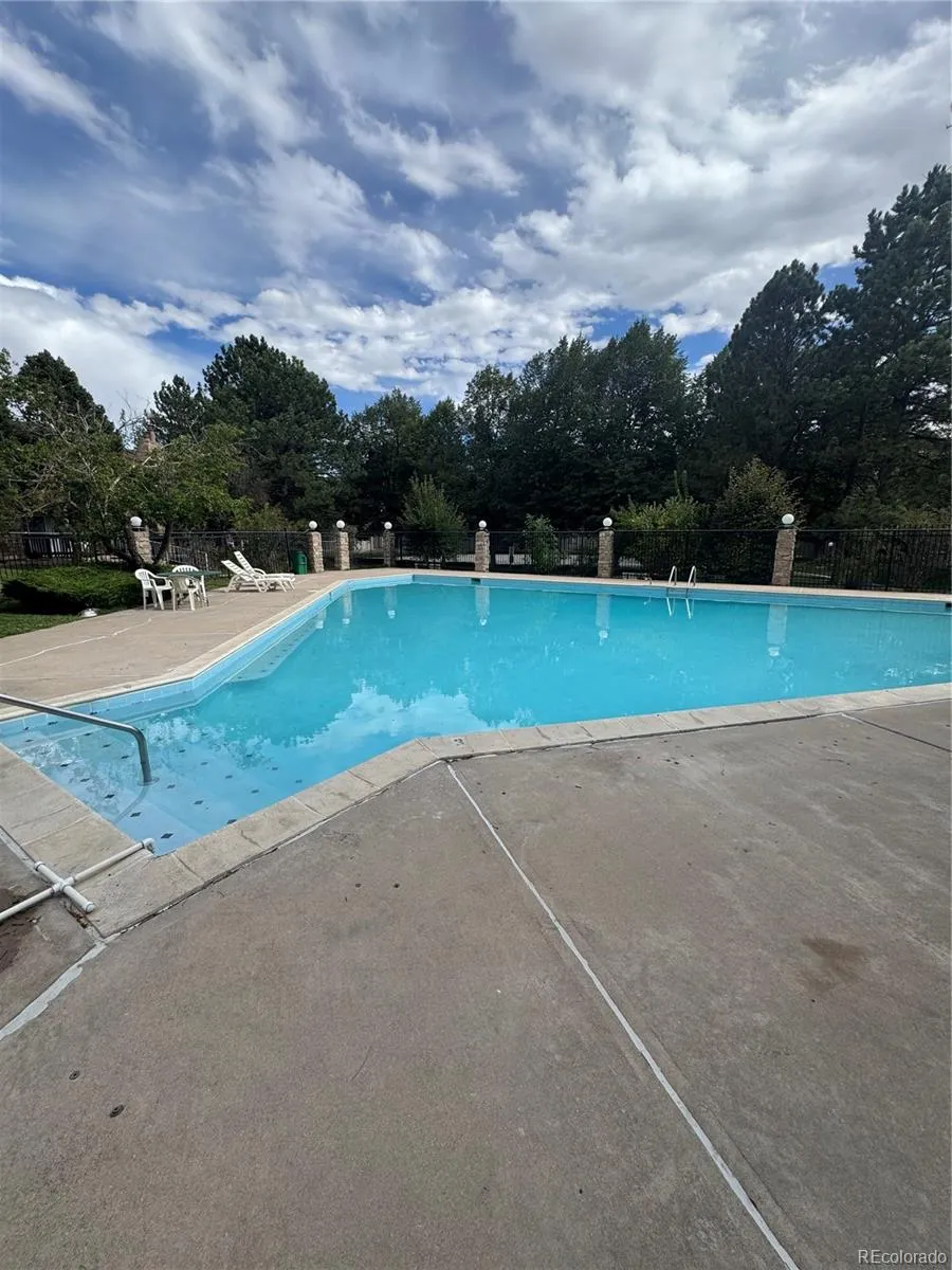 1850 S Pitkin Circle #B Aurora, CO 80017