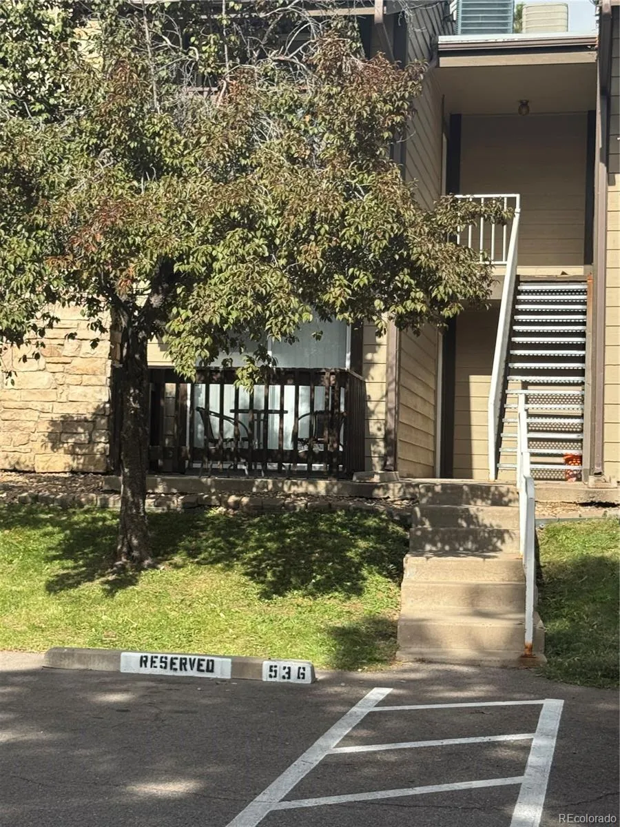 1850 S Pitkin Circle #B Aurora, CO 80017