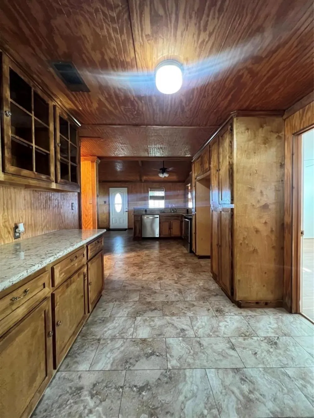 2 Lee Drive Huntsville, TX 77320