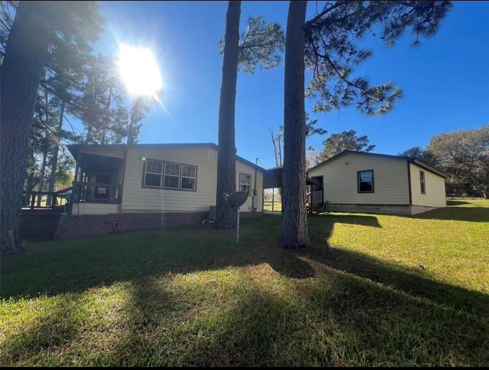 2 Lee Drive Huntsville, TX 77320