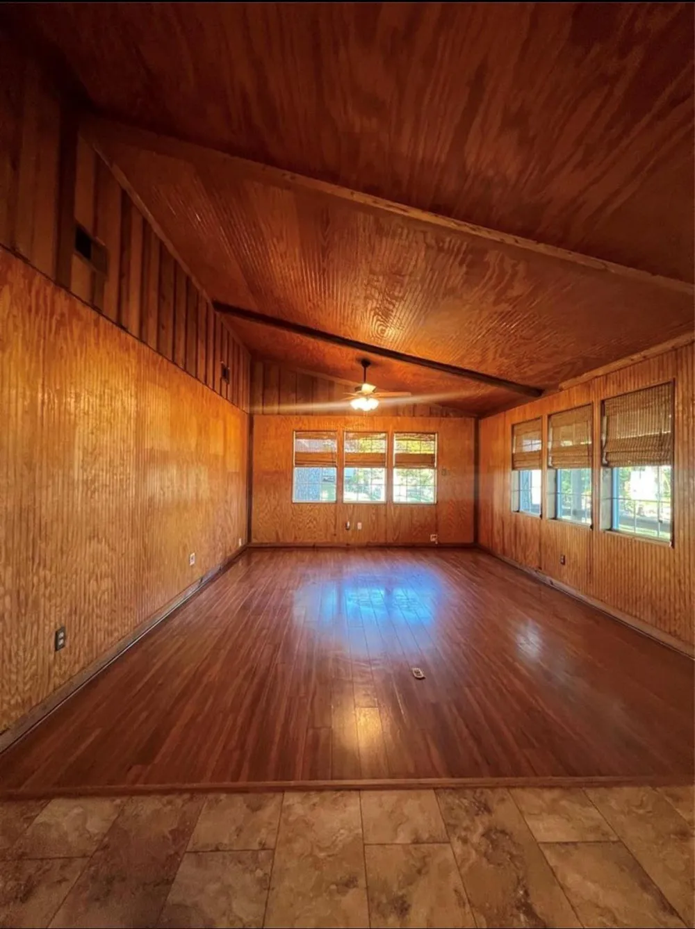2 Lee Drive Huntsville, TX 77320